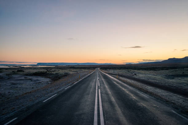 istock Iceland road on the horizon 905788352