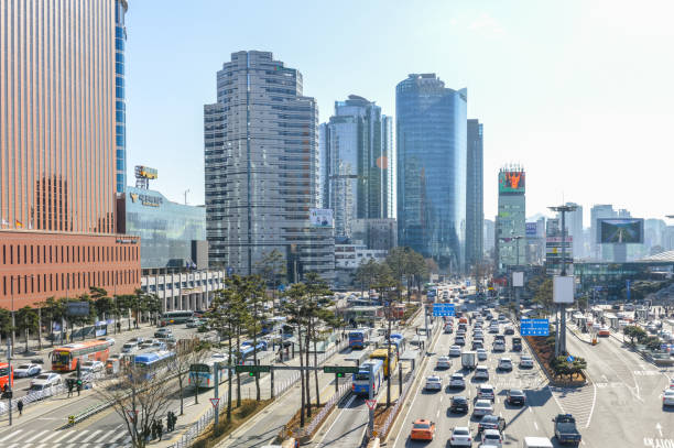 istock Seoul cityscape and urban scene 905806210