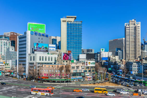 istock Seoul cityscape and urban scene 905806270