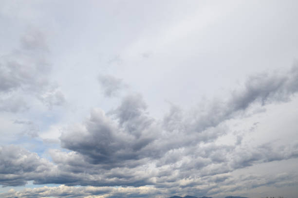 istock Sea Of Clouds 905869804