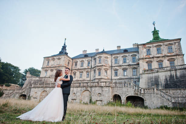 istock Wedding couple in love 905875712