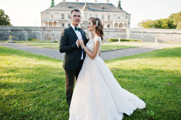 istock Newlyweds in love 905878452