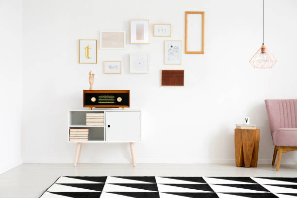 istock Gallery in living room interior 905891174