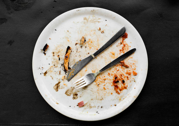istock remains of a pizza in a plate 905898900