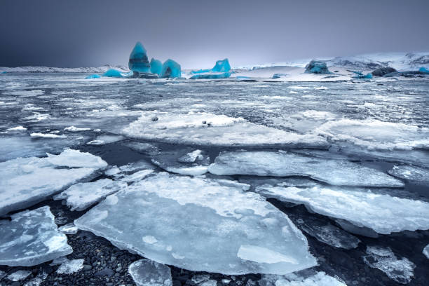 istock Glacial lake with icebergs 905909360