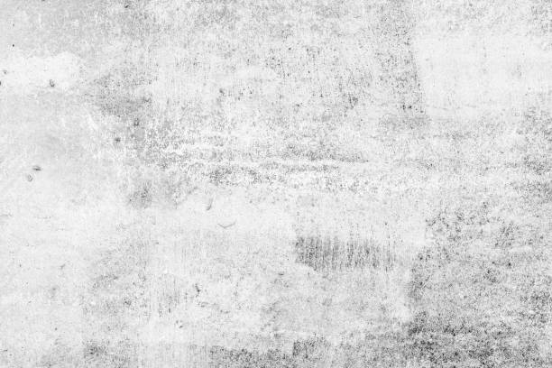 istock Wall fragment with scratches and cracks 905911216