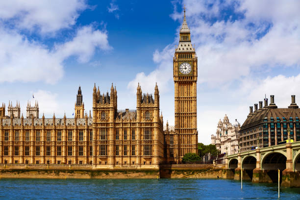 istock Big Ben London Clock tower in UK Thames 905932918