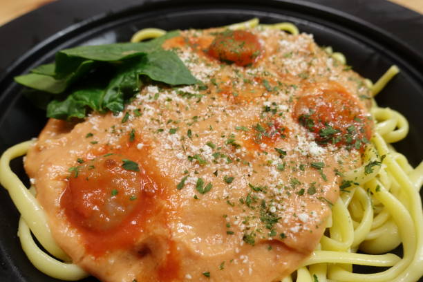 istock Creamy tomato sauce pasta 905941694