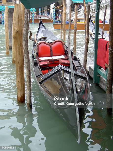 Chiunque Per Voi - Fotografie stock e altre immagini di Italia - Italia, Venice - California, Amore