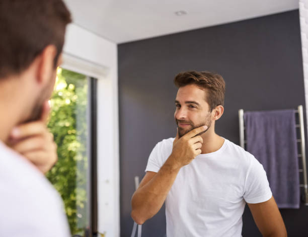 istock To shave or not to shave that's the question 905950150