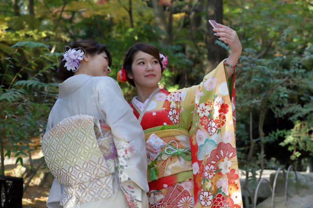 istock Self-filmed with kimonos 905968980