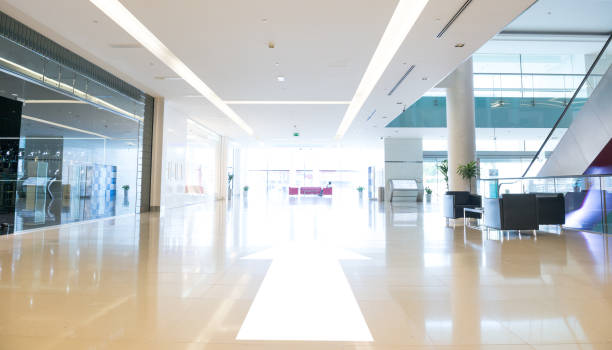 istock Arrow pointing into empty shopping center in sunset, Dubai 905973860