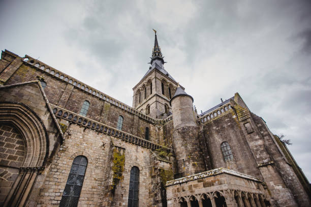 istock sant mont michelle france 906020874