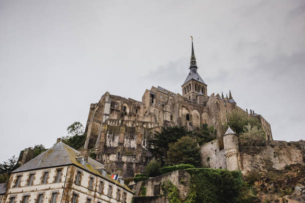 istock sant mont michelle france 906021370