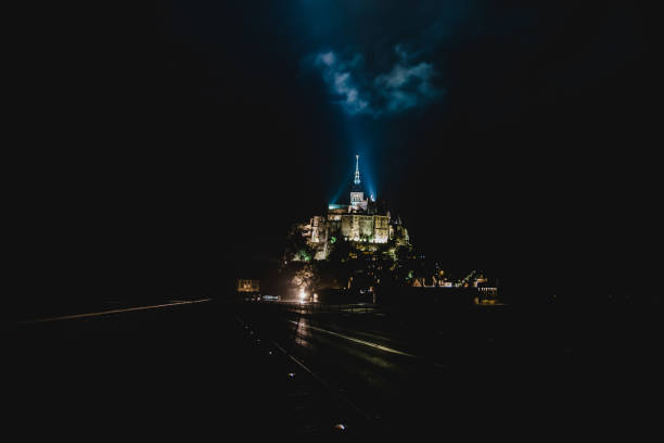 istock sant mont michelle france 906029584