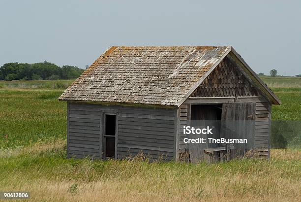 Old Garage Stock Photo - Download Image Now - Abandoned, Agricultural Field, Agriculture