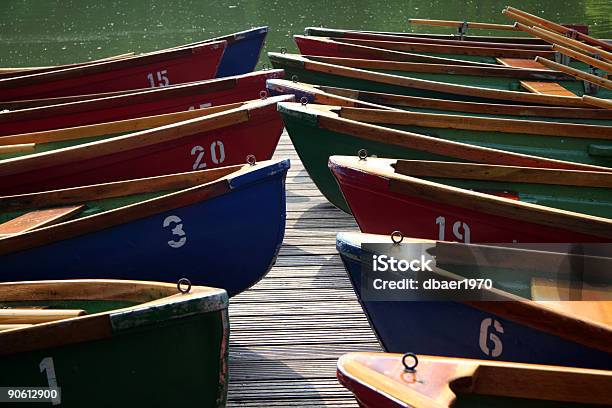 Rowboats — стоковые фотографии и другие картинки Без людей - Без людей, Весло, Горизонтальный