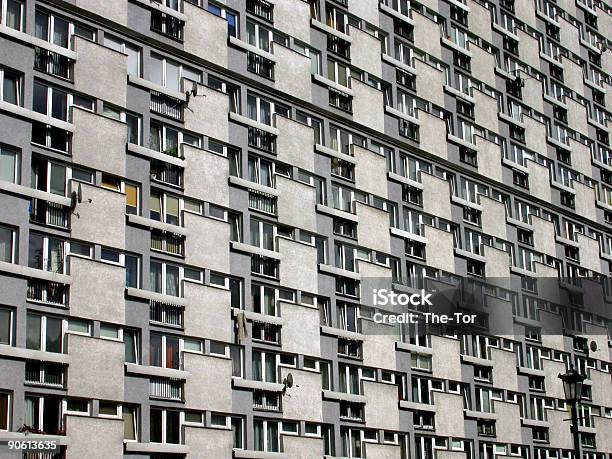 Bezosobowych Apartments - zdjęcia stockowe i więcej obrazów Betonowy - Betonowy, Bez ludzi, Brudny