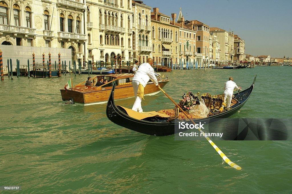 Mariage gondole à Venise, Italie. - Photo de Bateau-taxi libre de droits
