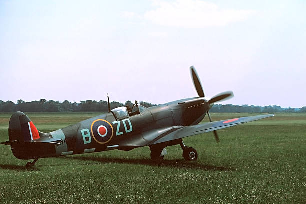 Spitfire Taxiing  raf stock pictures, royalty-free photos & images