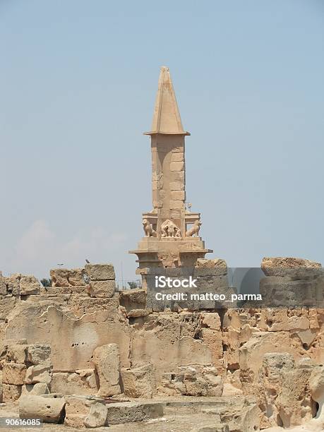 Photo libre de droit de The Phoenician Obélisque banque d'images et plus d'images libres de droit de Afrique du Nord - Afrique du Nord, Architecture, Classicisme romain