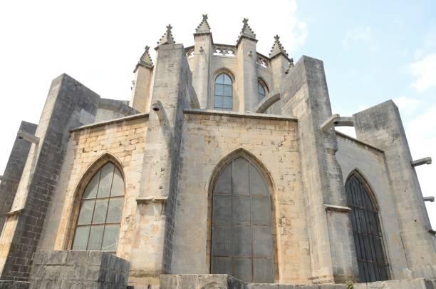 istock Back view of Girona cathedral 906189410