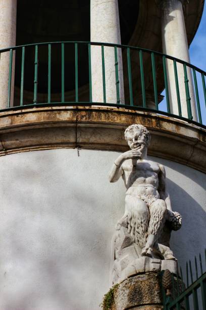 istock Stone dome with columns and statue in a Lisbon garden 906204374