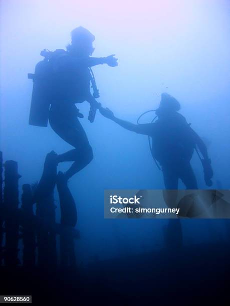 Photo libre de droit de Suivezmoi Les Plongeurs Buddy Équipe Philippines banque d'images et plus d'images libres de droit de Sauvetage - Sauvetage, Plongée sous-marine, Plongée sous-marine autonome