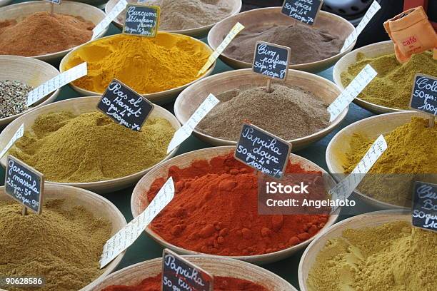 Spices Foto de stock y más banco de imágenes de Alimento - Alimento, Chef, Cocinar