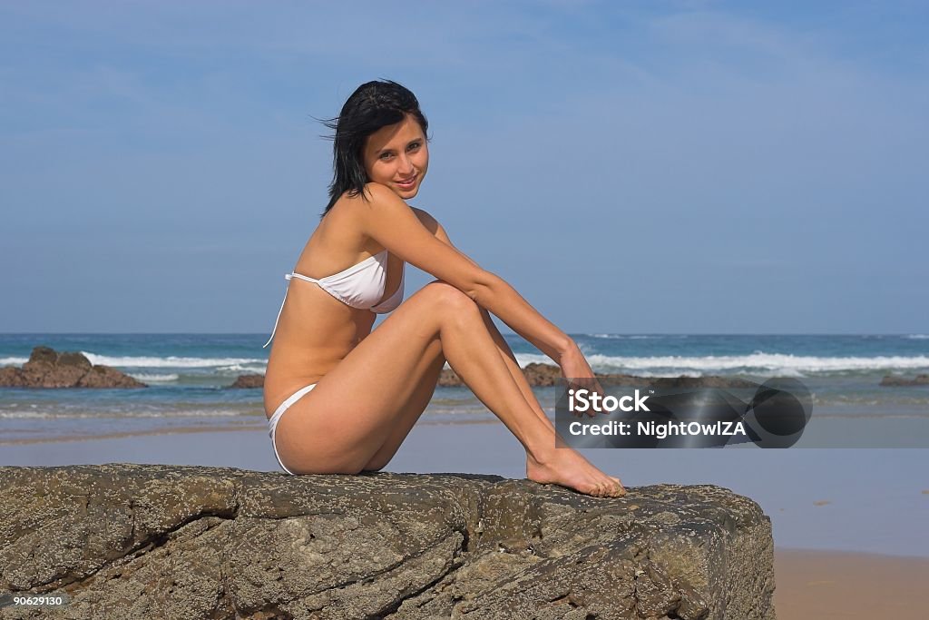Mädchen in weißem Bikini - Lizenzfrei Attraktive Frau Stock-Foto