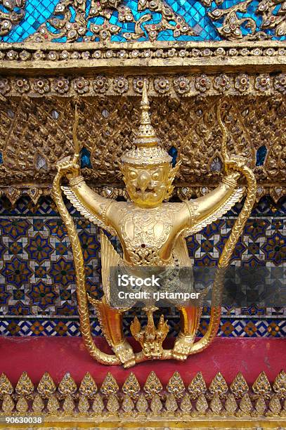 Garuda W Grand Palace - zdjęcia stockowe i więcej obrazów Azja - Azja, Bangkok, Bez ludzi