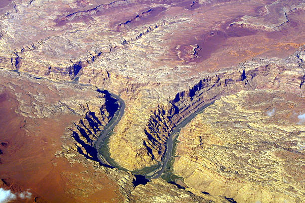 Curva en el río - foto de stock