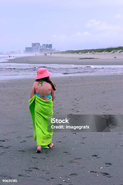 Manhã Cedo Passeio - Fotografias de stock e mais imagens de Andar - Andar, Ao Ar Livre, Areia