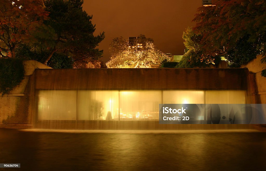 Wasserfall Büro bei Nacht - Lizenzfrei Arbeiten Stock-Foto