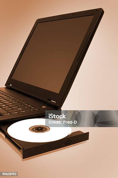 Laptop Cdteesortiment Stockfoto und mehr Bilder von Arbeiten - Arbeiten, Ausrüstung und Geräte, Bewegung