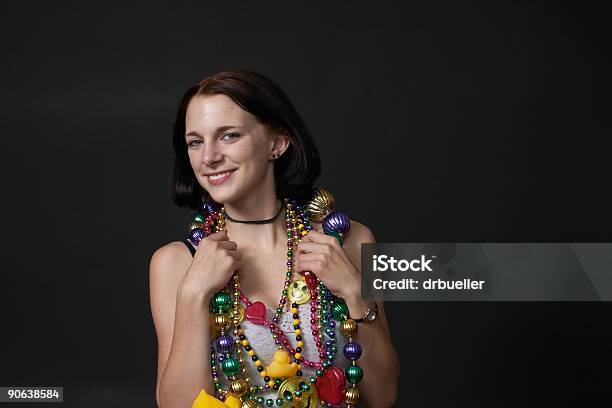 Photo libre de droit de Célébration De Mardi Gras banque d'images et plus d'images libres de droit de Collier ras du cou - Collier ras du cou, Adulte, Artificiel