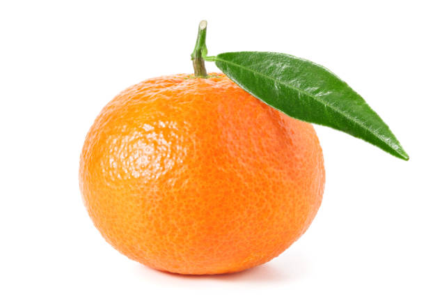 tangerine or clementine with green leaf isolated on white - tangerina imagens e fotografias de stock