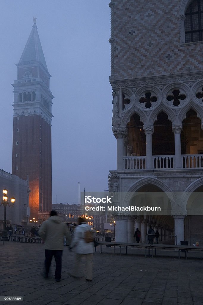 Luoghi-Italia-Venezia-innamorati - Foto stock royalty-free di Ambientazione esterna