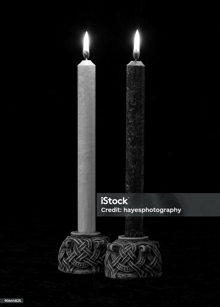 Blanco y negro velas en B & W - Foto de stock de Blanco - Color libre de derechos