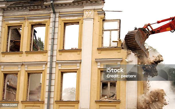 Foto de A Demolição 4 e mais fotos de stock de Demolindo - Demolindo, Exterior de Prédio, Setor de construção