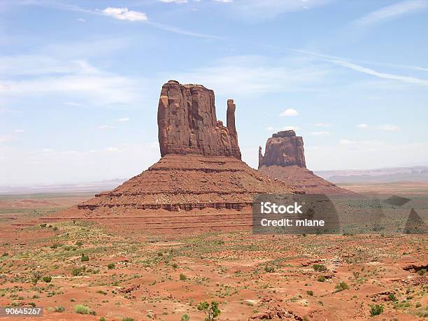 Vale Monument - Fotografias de stock e mais imagens de Ao Ar Livre - Ao Ar Livre, Arenito, Arizona