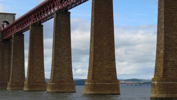 istock Legs of Fifth of Fourth bridge 906461742