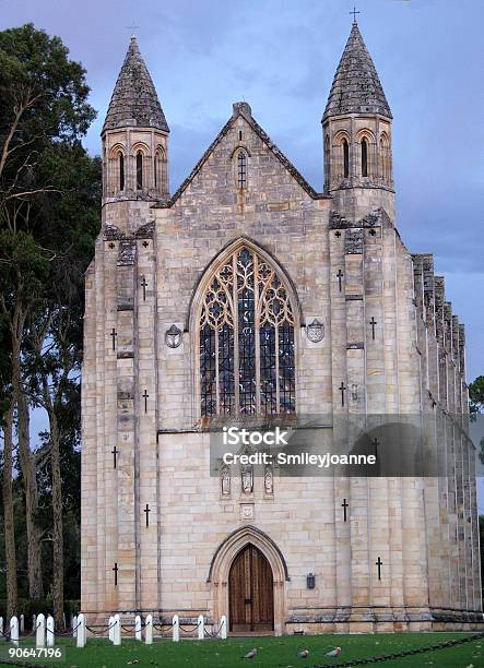 Photo libre de droit de La Chapelle banque d'images et plus d'images libres de droit de Cathédrale - Cathédrale, Chapelle, En verre