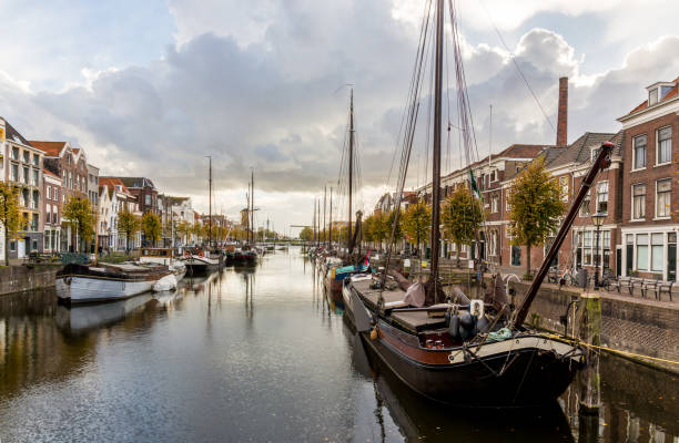 istock Rotterdam Historic Delfshaven 906495562