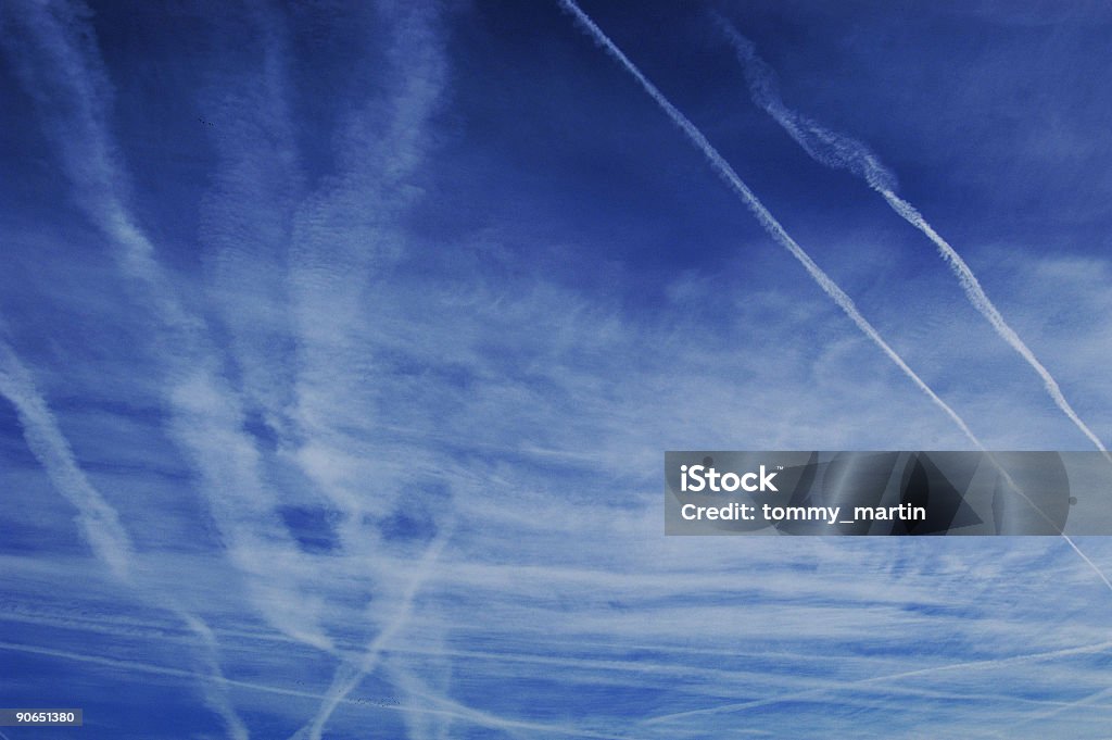 Céu azul, Jet percursos - Royalty-free Ao Ar Livre Foto de stock