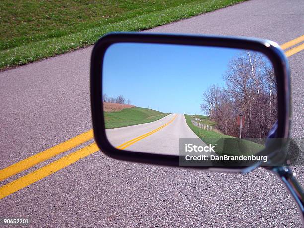 Зеркальные Road — стоковые фотографии и другие картинки Автострада - Автострада, Асфальт, Без людей