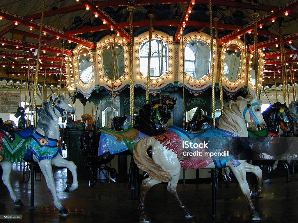 horsies-go-round - Foto de stock de Amor a primera vista libre de derechos