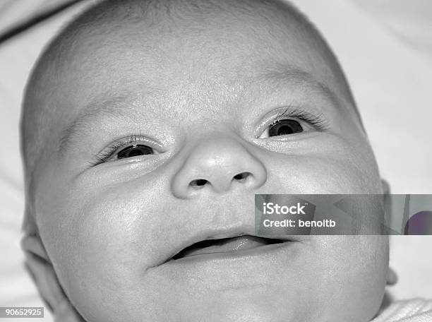Dziecko Uśmiech - zdjęcia stockowe i więcej obrazów Dziecko - Dziecko, Fajny, Fotografika