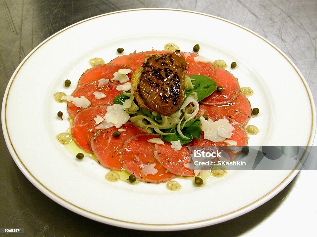 Carpaccio de bœuf et le Foie Gras - Photo de Aliment libre de droits