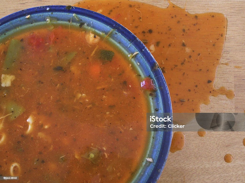 Утечка суп - Стоковые фото Суп роялти-фри